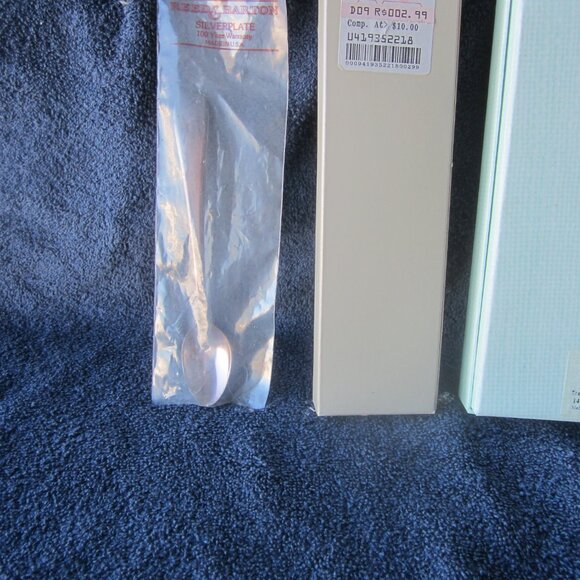 VTG SMALL SPOONS, BABY FEEDING OR TEA SPOONS READ ALL  UNUSED - Picture 5 of 6